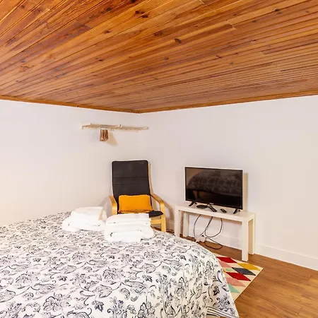 Alfama Pateo Lissabon