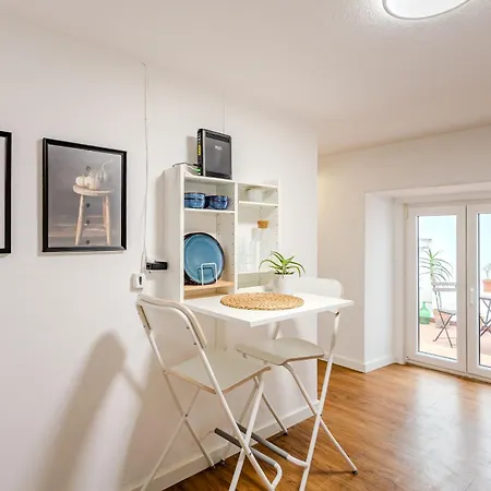 Alfama Pateo * Лиссабон